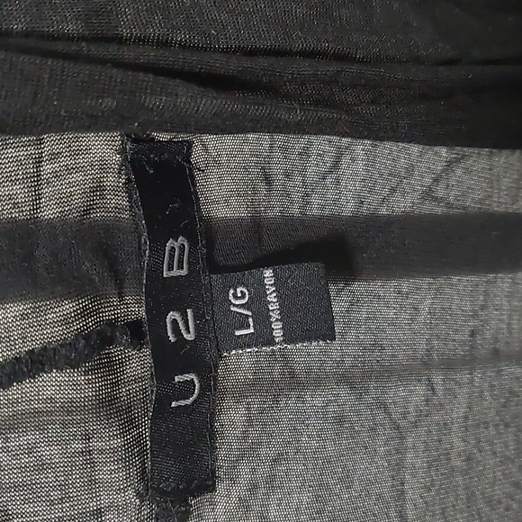 Black cover-up - Picture 2 of 2